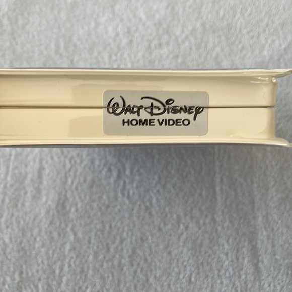 Walt Disney’s The Aristocats VHS Masterpiece Collection. - Picture 4 of 6